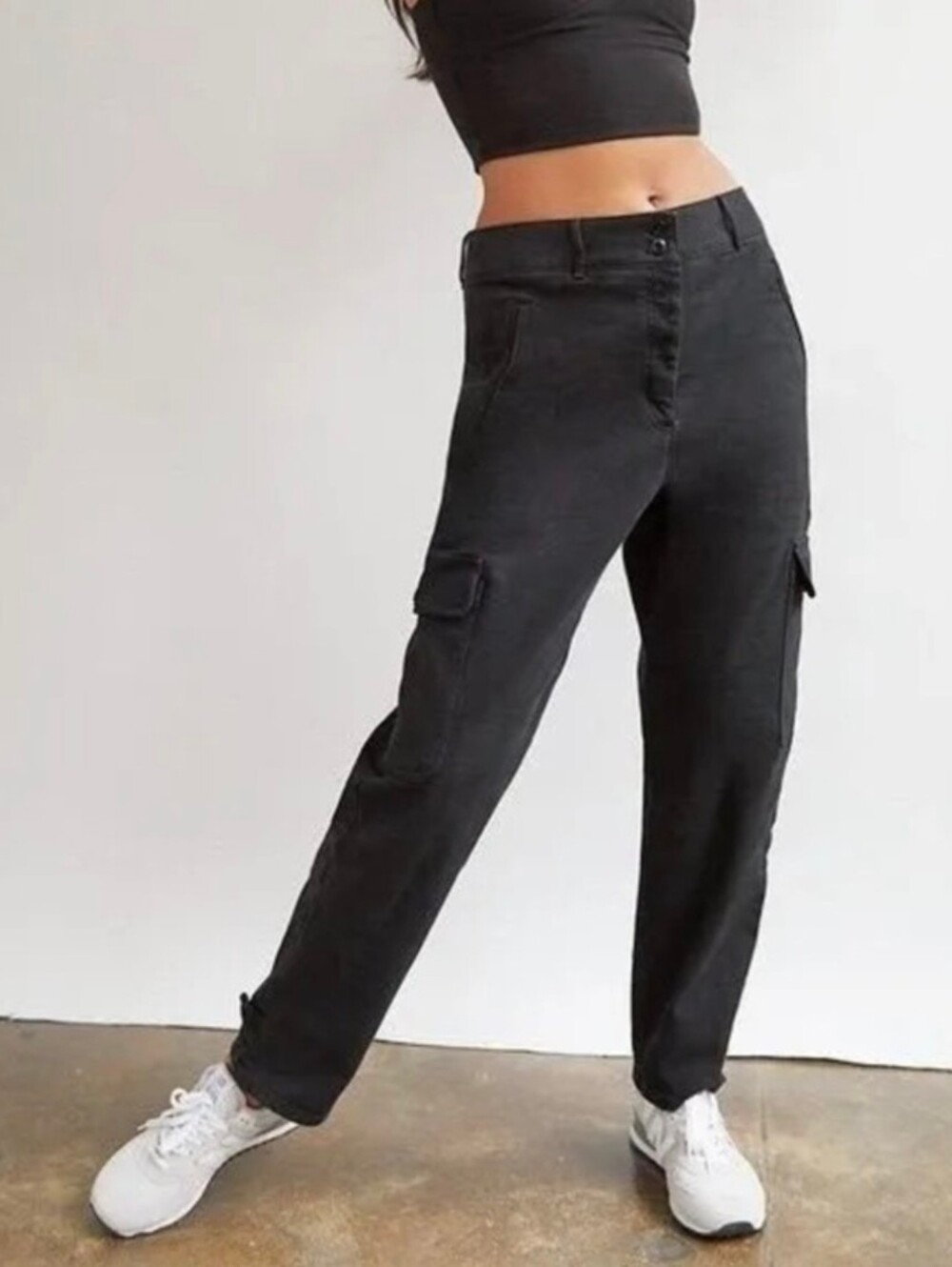 Aritzia Wilfred Black Cargo Pants Low Rise Utility Pants